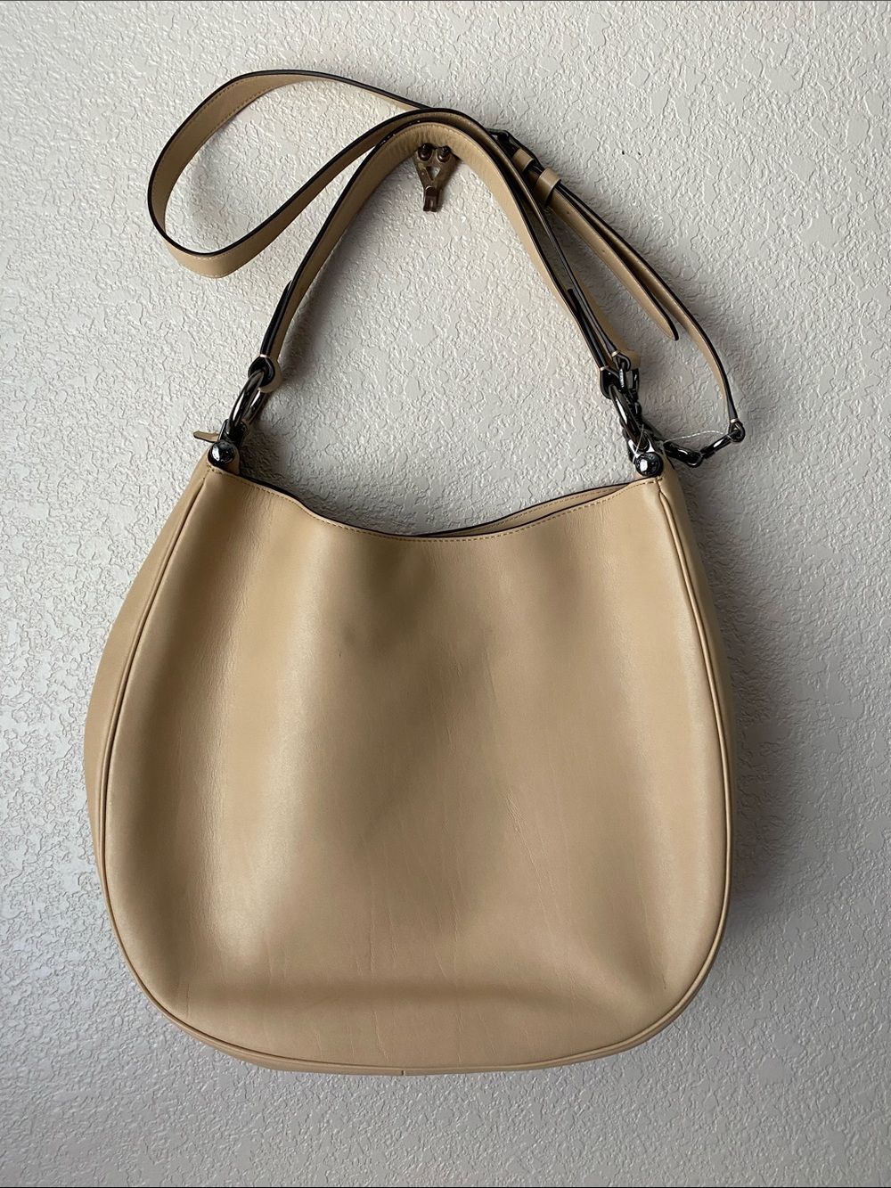 COACH Beachwood Beige Leather Snap NOMAD Hobo Shoulder Bag Purse #36026 - Picture 7 of 16